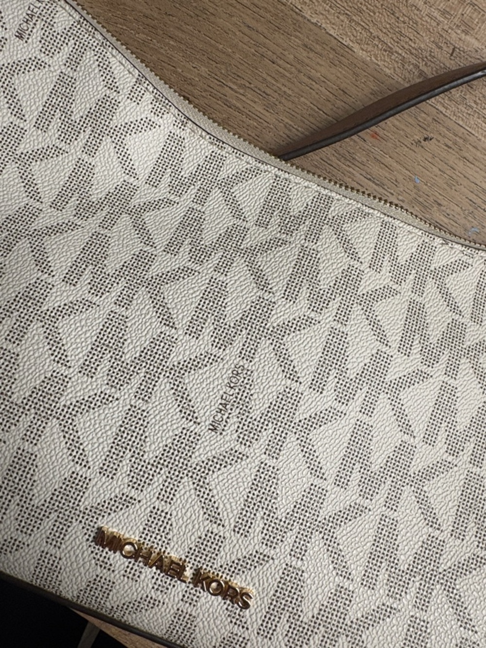 Michael Kors Cream and Brown Signature Shoulder Bag - Picture 2 of 13